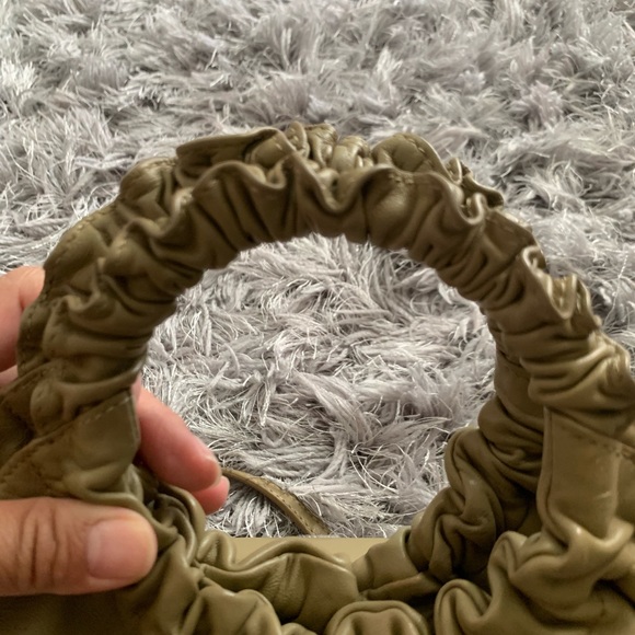 The row double circle small sage color - Picture 5 of 7